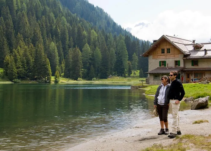 Rifugio Lago Nambino Madonna